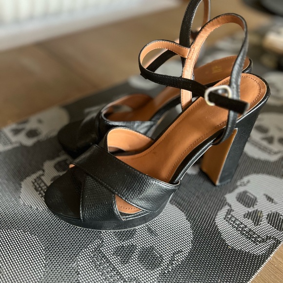 Black Snakeskin Heels - Picture 5 of 5